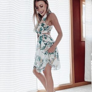 NWT Floral Print Cut Out Dress